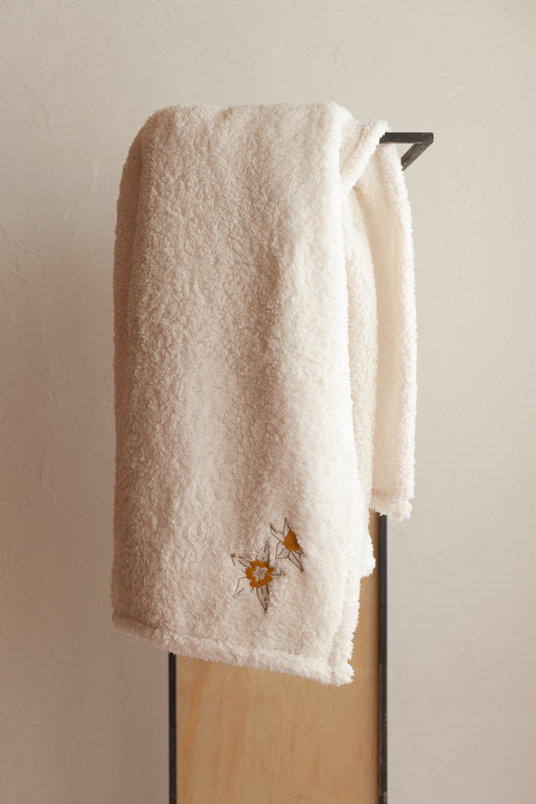 Cozy Columbine Sherpa Fleece Blanket